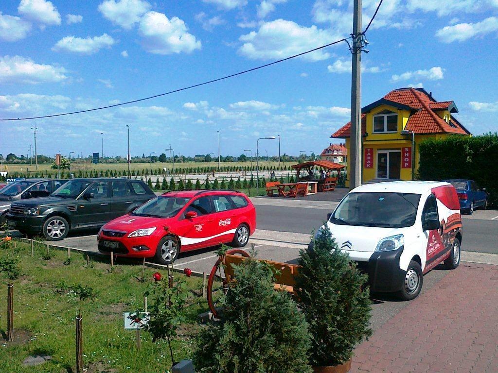 Hotel Rozsa Csarda Bungalow & Caravan Park Hegyeshalom Εξωτερικό φωτογραφία